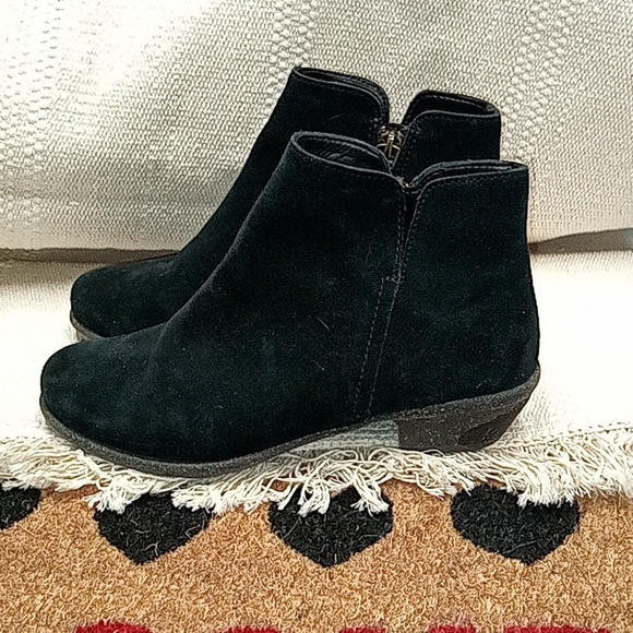 Black Suede booties Unstructured by Clarks - Picture 3 of 9